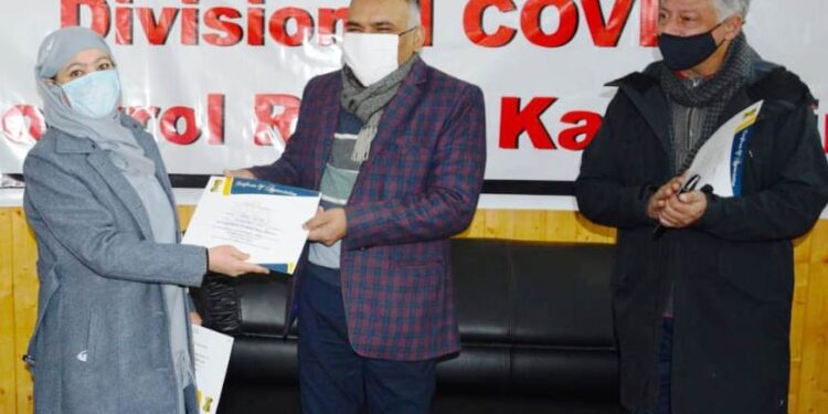 Div Com Kashmir facilitates Covid warriors at DCCR Srinagar