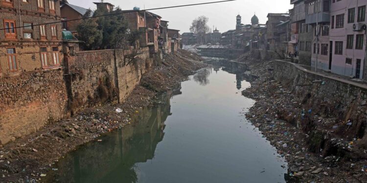 Choked with garbage, once famous streams Chount Koul, Sonar Koul, Gagribal gasping for breath