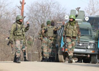 CRPF man killed, 3 others injured in Lawaypora attack