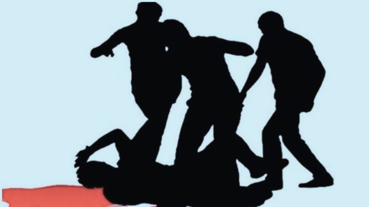 3 female lawyers assaulted in Bandipora Unknown persons beat Kashmiri driver, cleaner in HP for ‘Islam Zindabaad’ written on vehicle