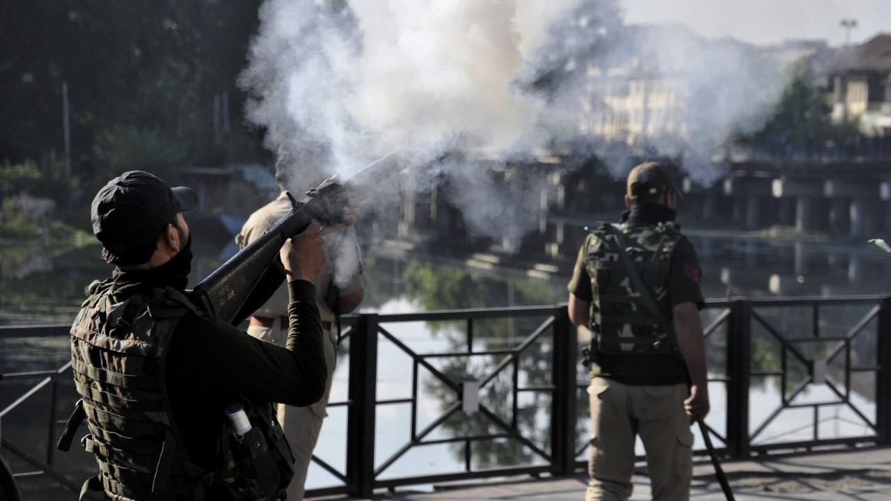 Police foils Muharram procession in Sgr Police foils Muharram procession in Sgr