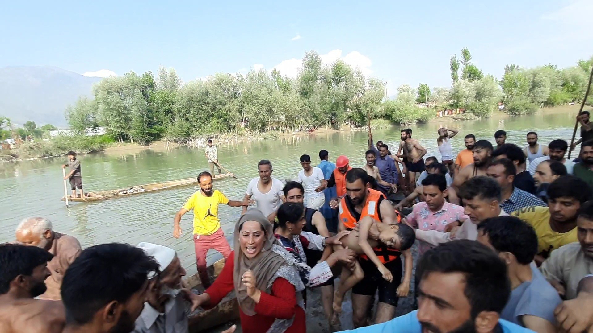 6-yr-old boy drowns to death in Nallah Sindh 6-yr-old boy drowns to death in Nallah Sindh