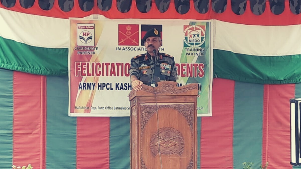 Current security scenario reflects Kashmiri youth have abandoned street protests: Lt Gen Pandey