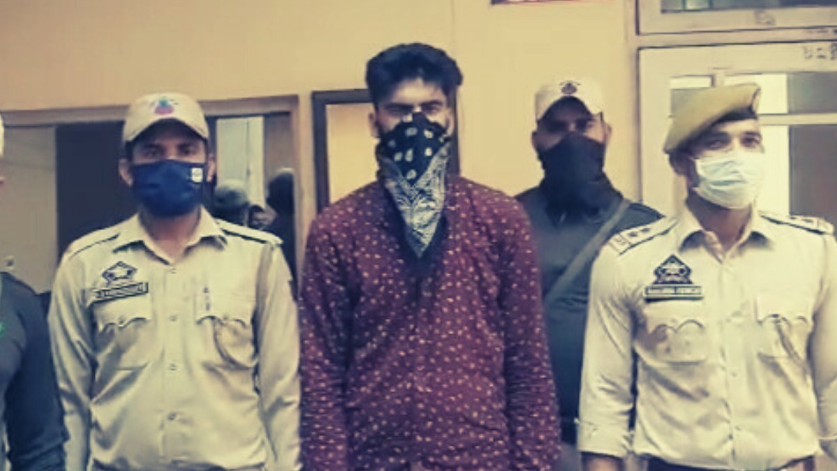 TRF militant from Shopian arrested near Jammu Railway Station TRF militant from Shopian arrested near Jammu Railway Station