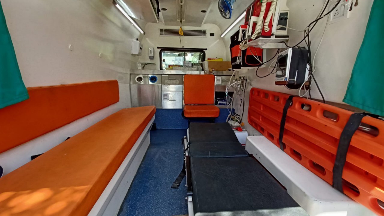 Kashmer Group adds one more free critical care ambulance service in Valley Kashmer Group adds one more free critical care ambulance service in Valley