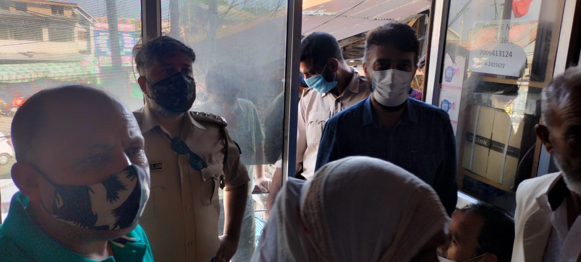 Racket involved in issuing fake income certificates busted, four arrested in Sgr