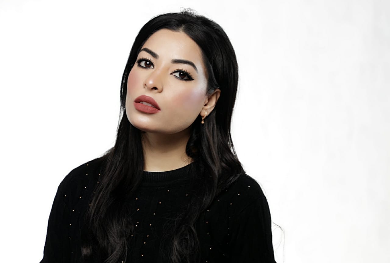 Mizba Khan – Actor cum Makeup Artist from Srinagar, an inspiration for youth