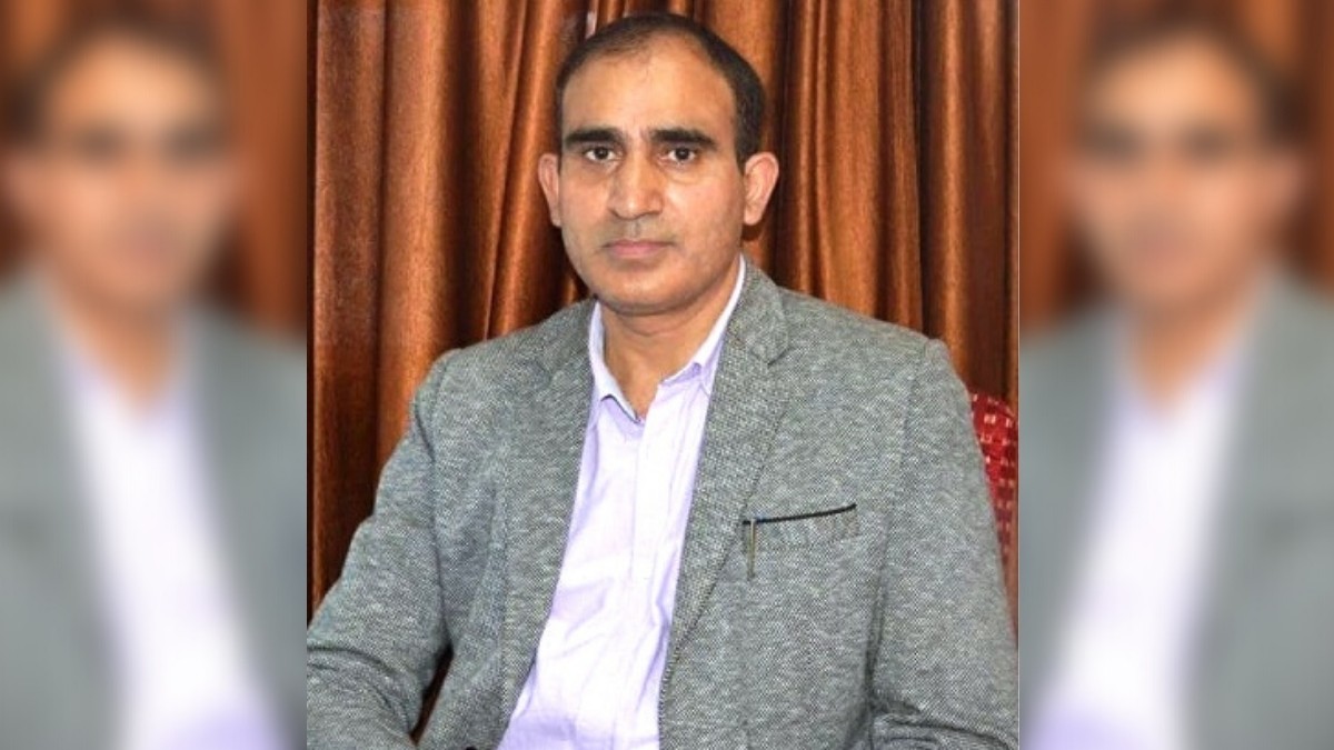 Omicron symptoms mild but spike in cases can create trouble: Dr Fayaz Professor GMC Omicron symptoms mild but spike in cases can create trouble: Dr Fayaz Professor GMC