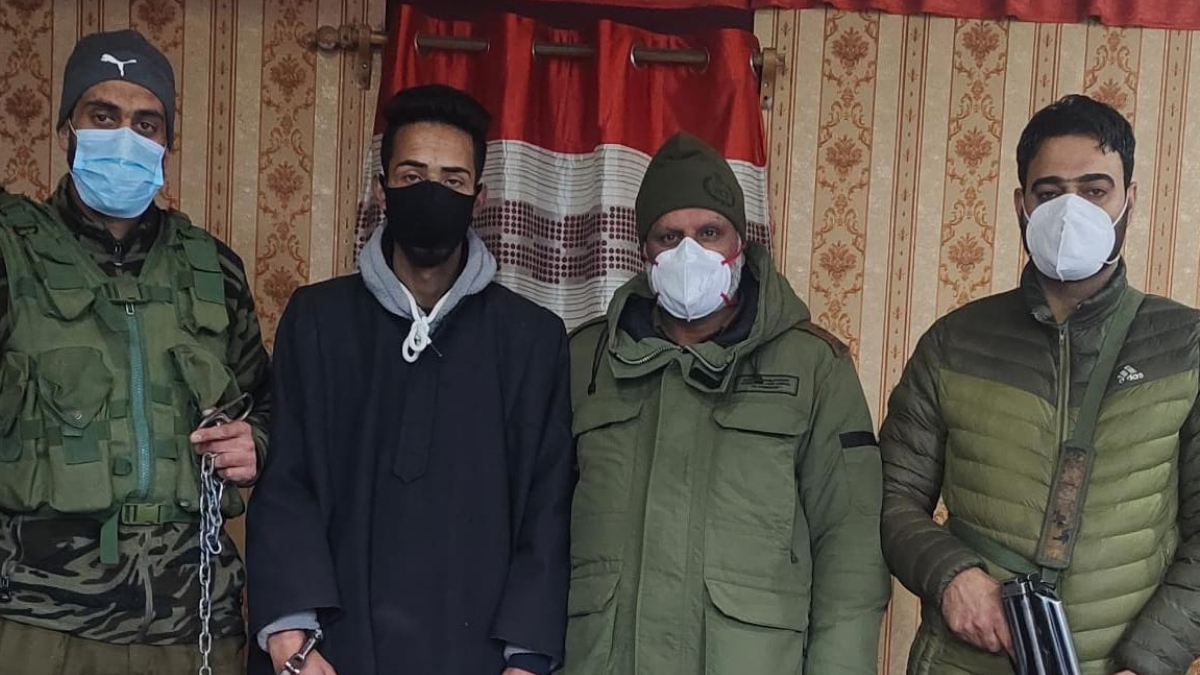 Ganderbal police solves theft case, accused arrested, stolen items worth lakhs recovered Ganderbal police solves theft case, accused arrested, stolen items worth lakhs recovered