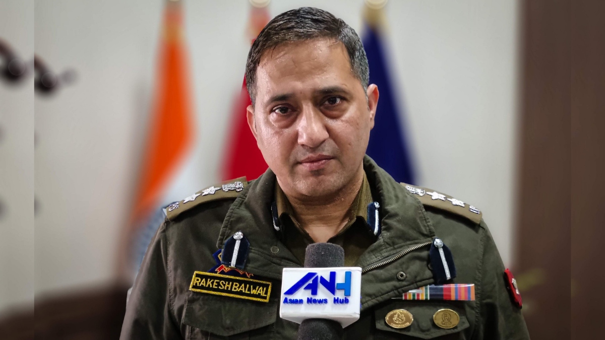 SSP Srinagar greets people on the eve of the holy month of Ramzan Growing use of narcotics root cause of crimes against women, other crimes in city: SSP Sgr Rakesh Balwal