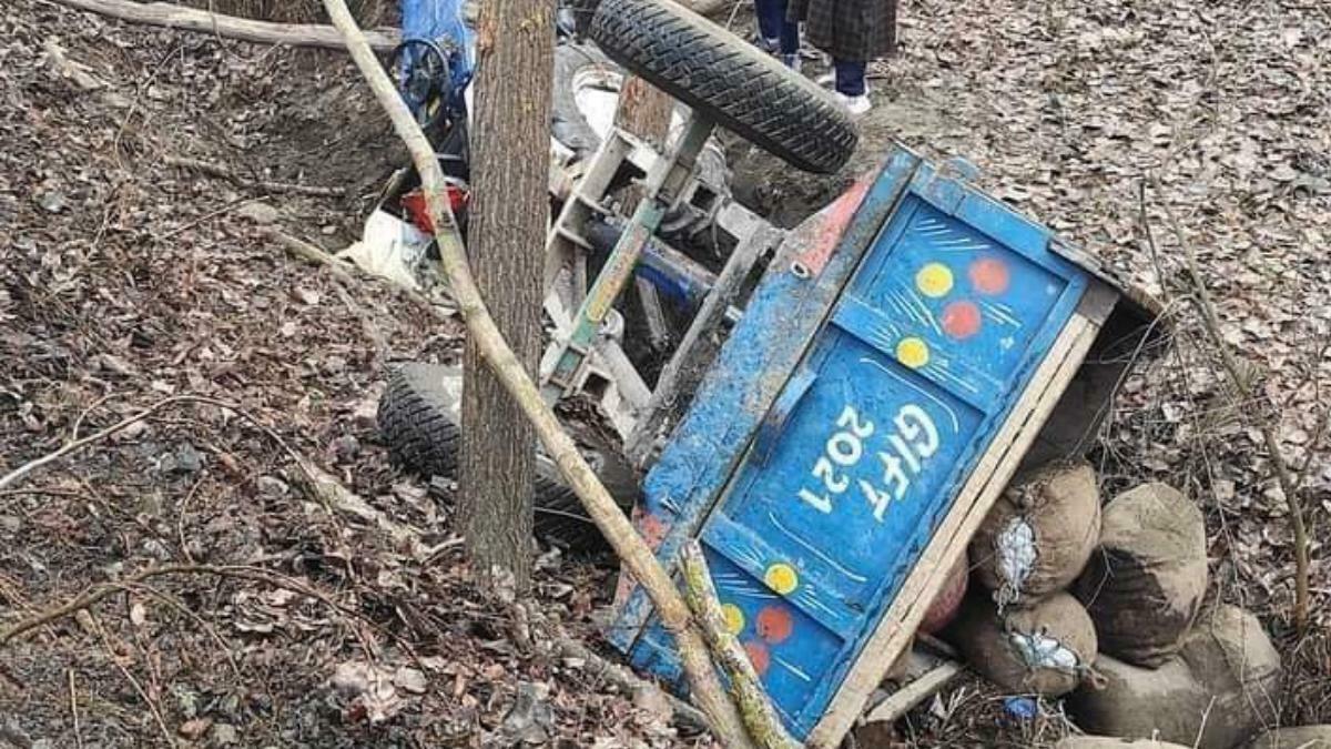 Two brothers killed as tractor turns turtle in Ganderbal Two brothers killed as tractor turns turtle in Ganderbal