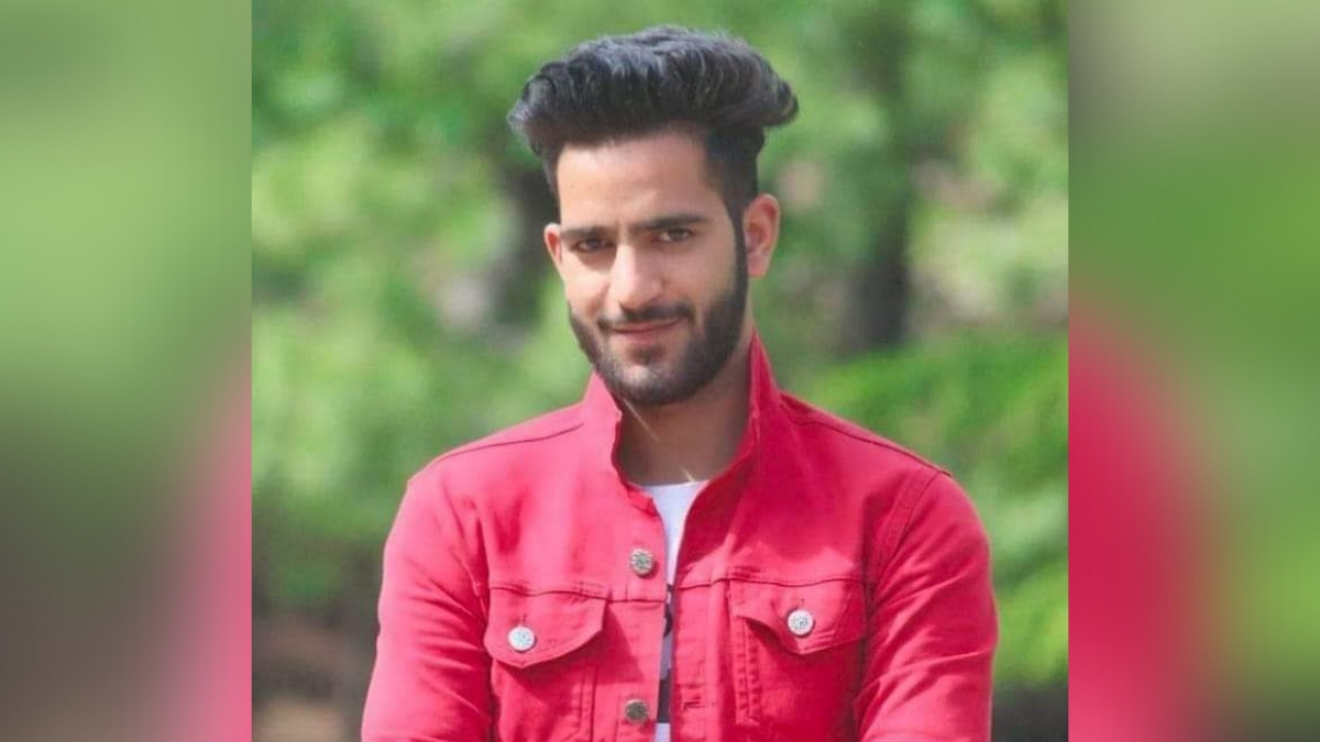 Student electrocuted to death at GDC Bijbehara, his classmates stage protest Student electrocuted to death at GDC Bijbehara, his classmates stage protest