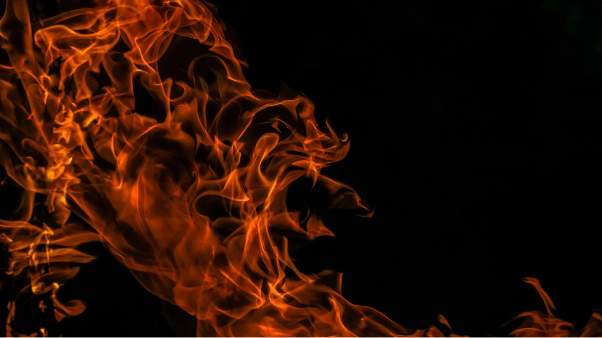 Man injured in LPG cylinder blast in Srinagar Fire damages five houses in Baramulla