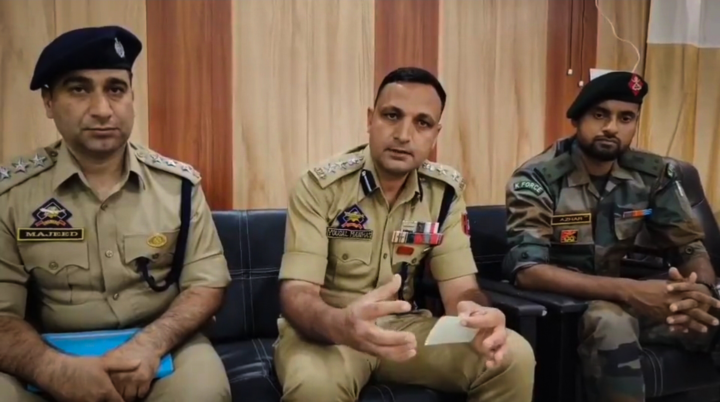 3 teenagers who were on the way to cross LoC rescued 3 teenagers who were on the way to cross LoC rescued