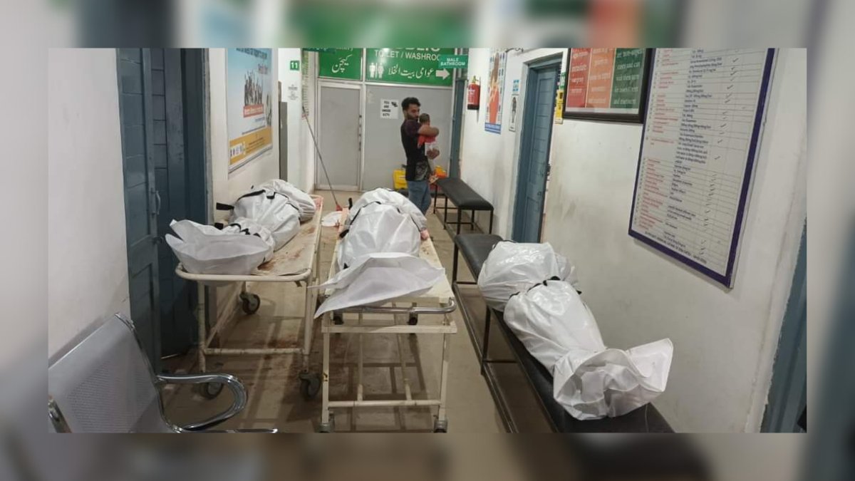 Three non-local labourers killed in Pulwama wall collapse