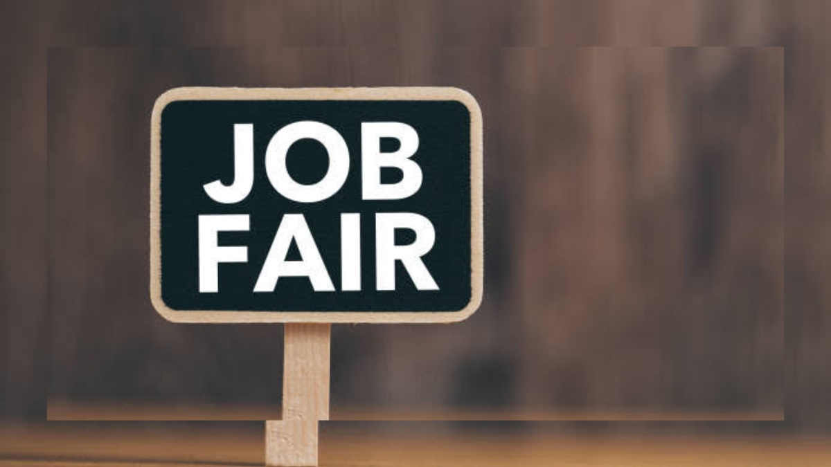 Job fair for unemployed youth held at Budgam, 16 Students given job letters, 89 called for interview