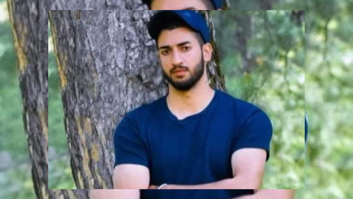 Kulgam youth found dead in Gujarat, family alleges murder Kulgam youth found dead in Gujarat, family alleges murder