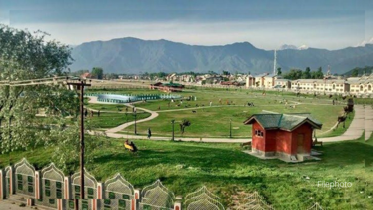 Public parks transferred to SMC 2 years back in shambles