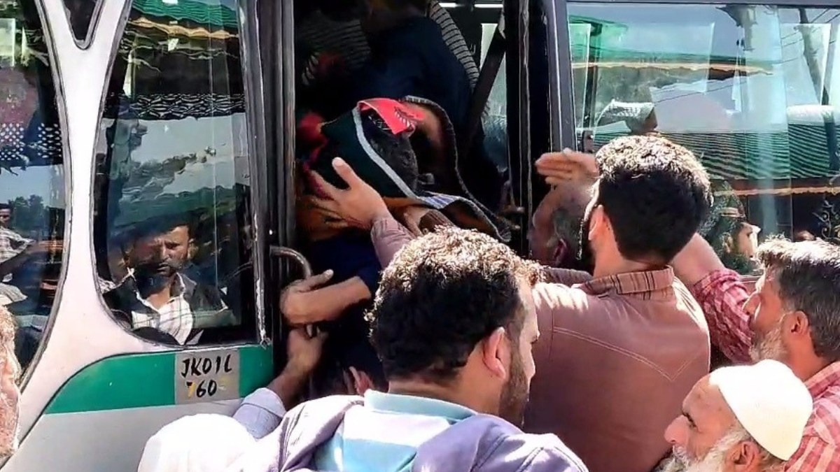 Elderly man drowns to death in Dal Lake Elderly man drowns to death in Dal Lake