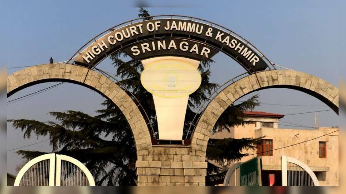 High Court dismisses petition of woman KAS officer alleging sexual harassment by SP and DySP of ACB High Court dismisses petition of woman KAS officer alleging sexual harassment by SP and DySP of ACB