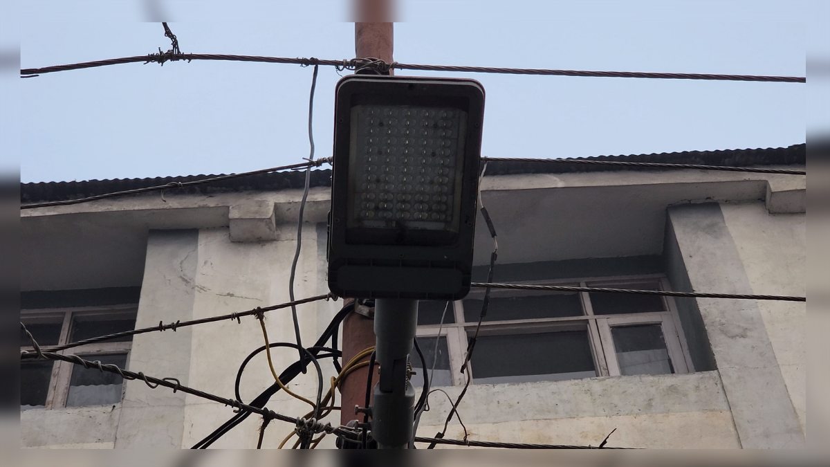70019 street lights installed by SMC across city, people having complaints about defunct street lights can contact on phone 70019 street lights installed by SMC across city, people having complaints about defunct street lights can contact on phone