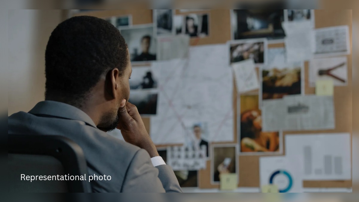 Waiting for his turn to submit pension form, old man dies in Bandipora, authorities order probe Waiting for his turn to submit pension form, old man dies in Bandipora, authorities order probe