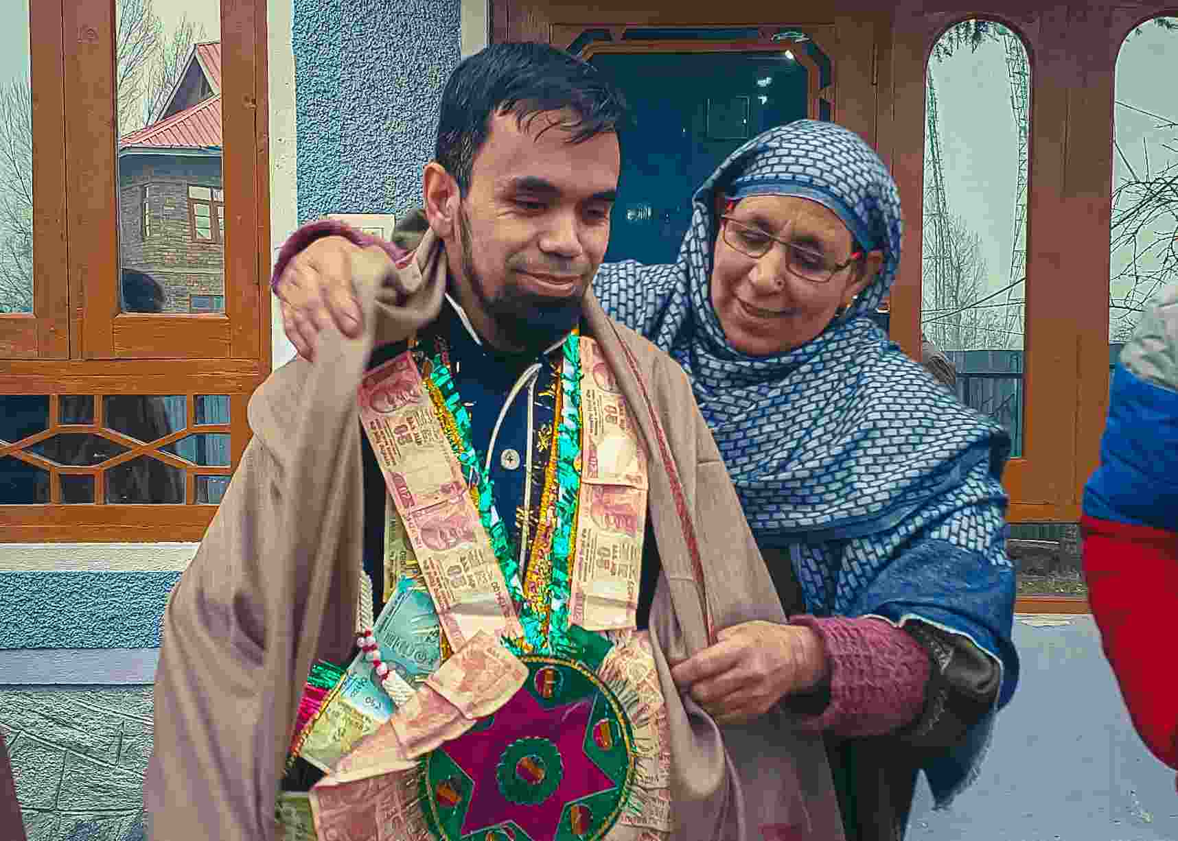 Baramulla youth cracks prestigious ISSE with flying colours Baramulla youth cracks prestigious ISSE with flying colours