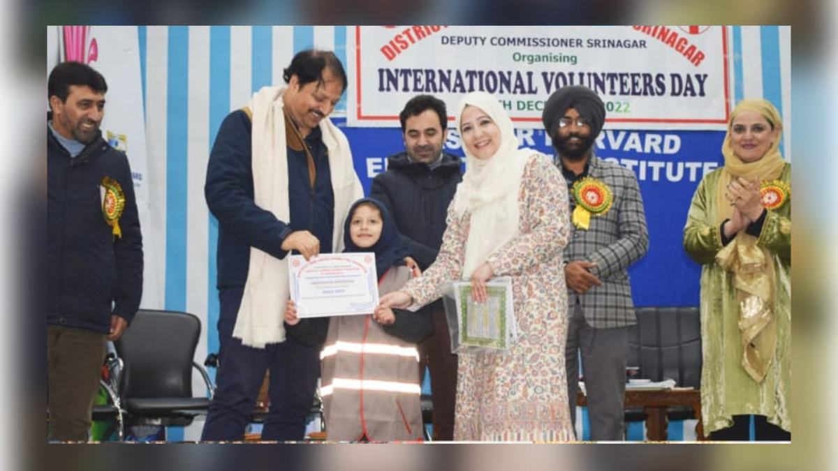 International volunteers Day celebrated in Srinagar