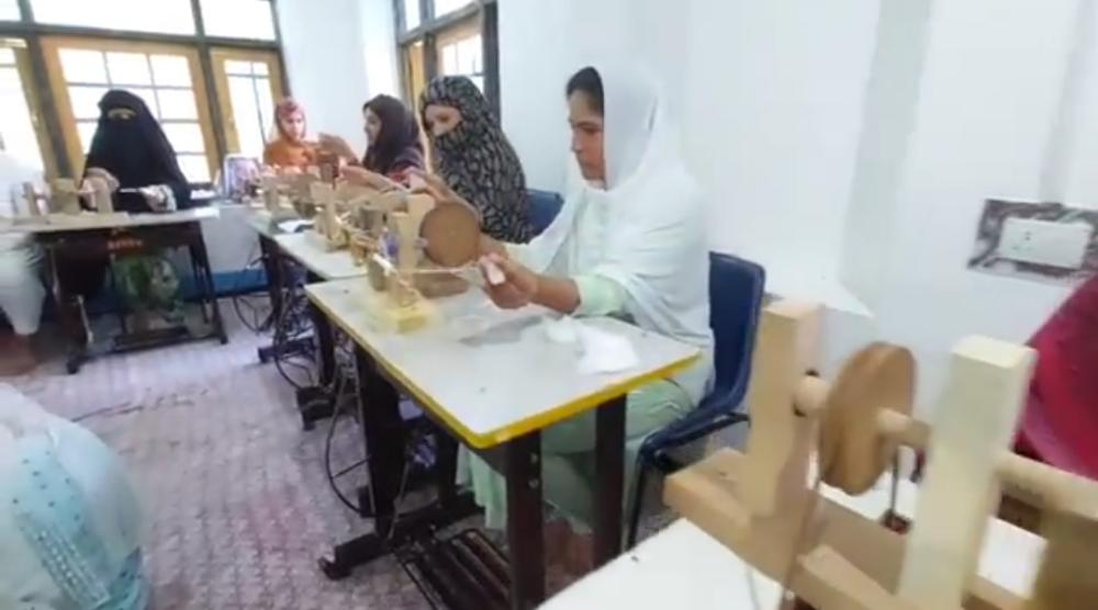 Govt to double wages for women artisans spinning yarn for pashmina shawls Govt to double wages for women artisans spinning yarn for pashmina shawls