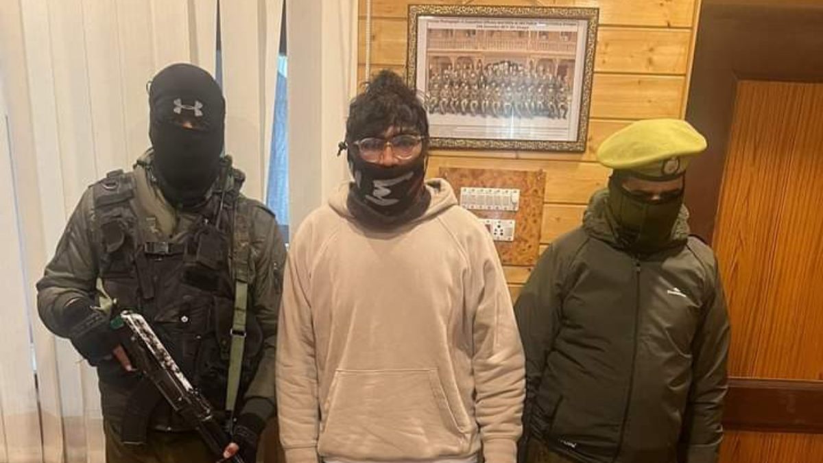 Lashkar militant associate arrested in Srinagar: police Lashkar militant associate arrested in Srinagar: police