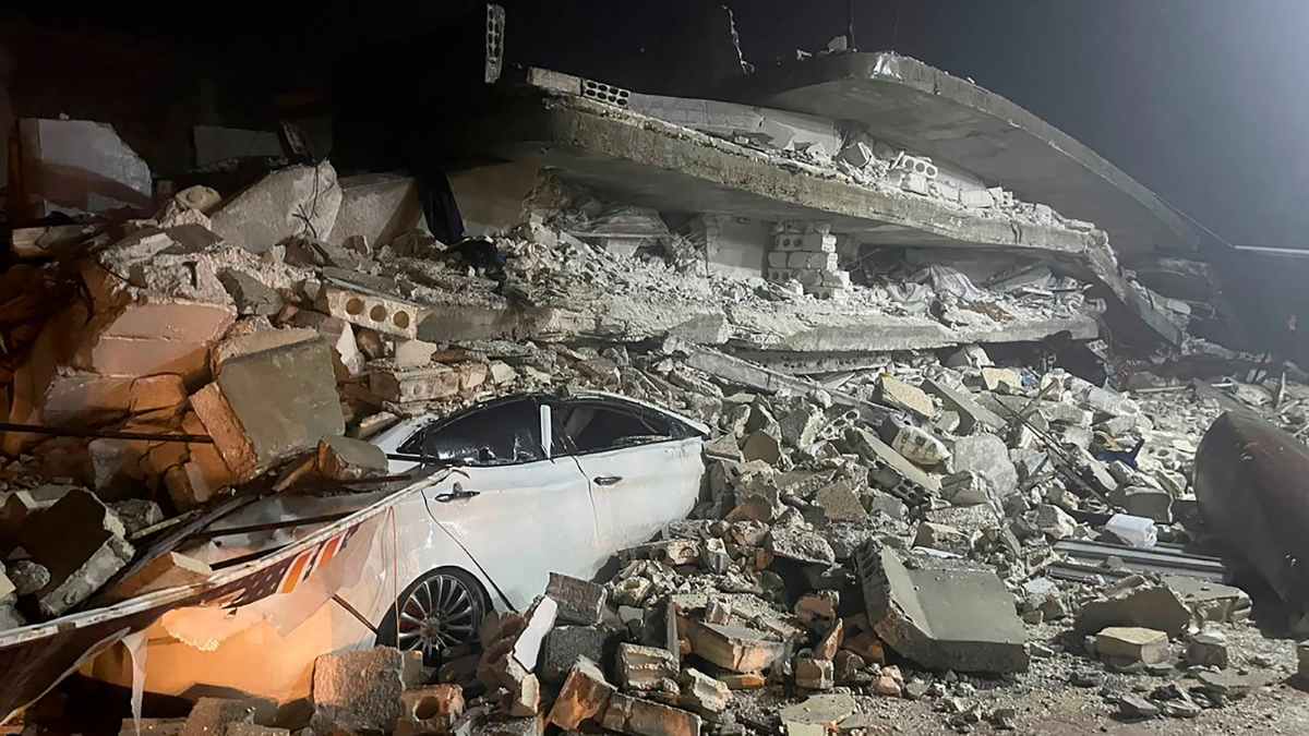 3 dead, over 600 injured after new quake hit Turkey-Syria border region, 6000 aftershocks recorded since Feb 6 Turkey and Syria: more than 2,000 people confirmed dead after two large earthquakes strike