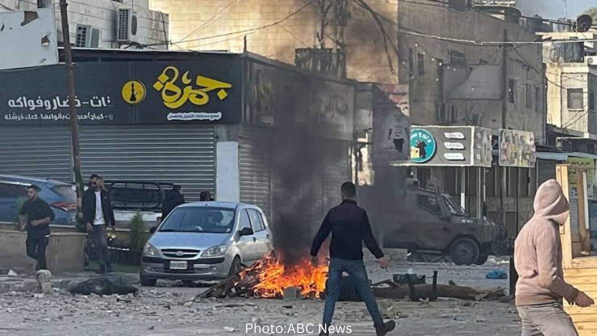 10 Palestinians killed in Israeli raid In West Bank