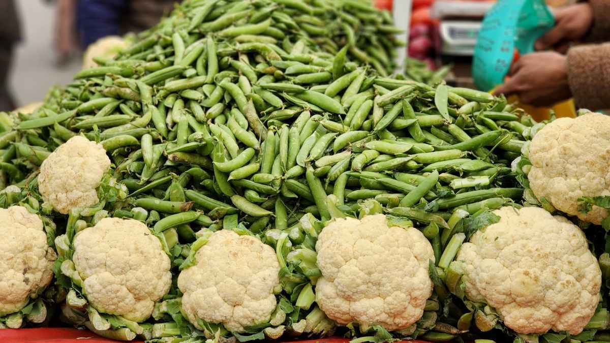 Fruits, vegetables overpriced by vendors, people angry