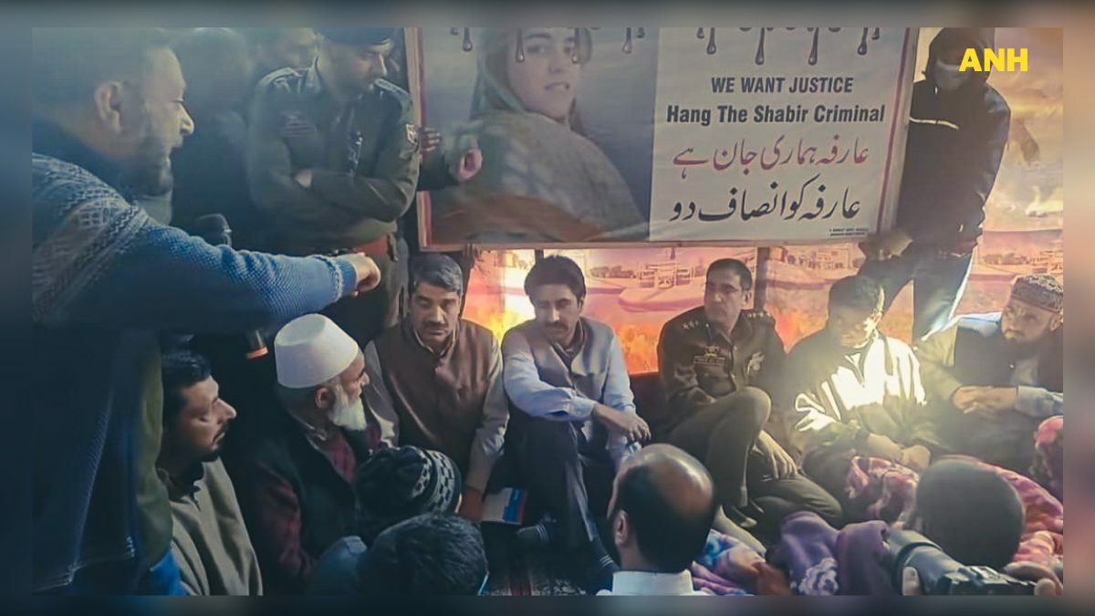 Budgam brutal murder: DC, SSP visit victims’ family, assure justice