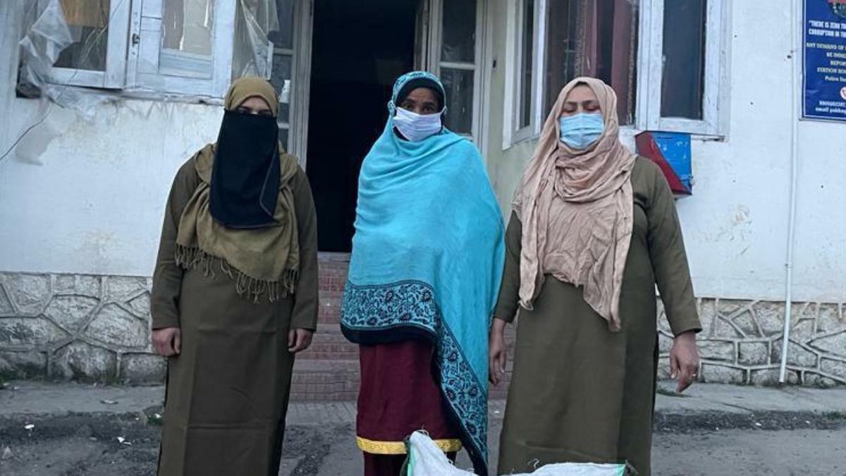 Woman held for kidnapping 04-yr-old child in Budgam: Police Woman held for kidnapping 04-yr-old child in Budgam: Police
