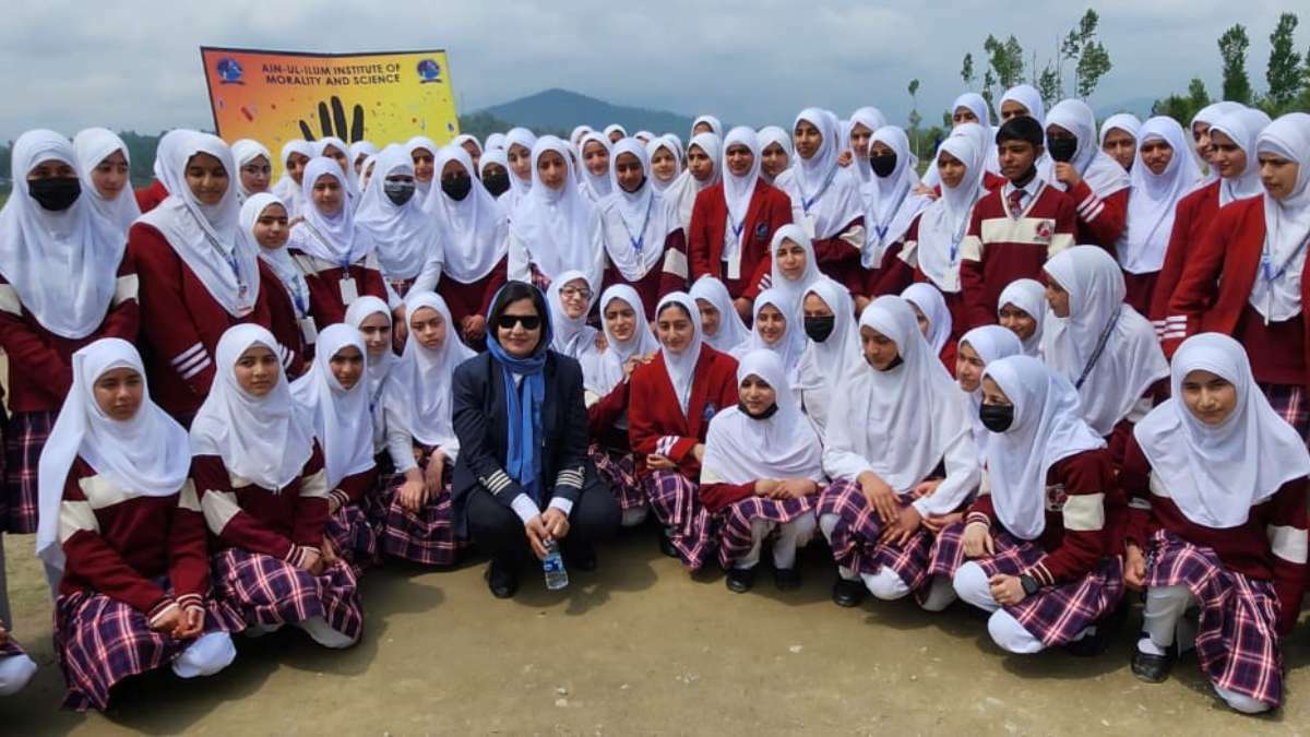 Kashmir’s first female pilot urges parents to support children in choosing careers