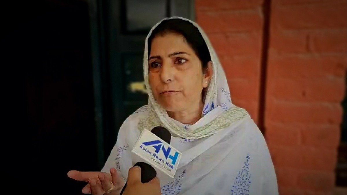 Vishwa Bharti principal denies any ban on Abaya, aplogises for any hurt caused Vishwa Bharti principal denies any ban on Abaya, aplogises for any hurt caused