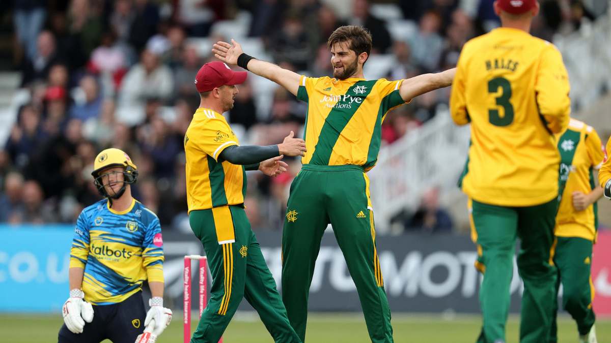 T20 Blast 2023: Pakistan's Shaheen Afridi rattles Warwickshire with four wickets in first over - watch video T20 Blast 2023: Pakistan’s Shaheen Afridi rattles Warwickshire with four wickets in first over – watch video