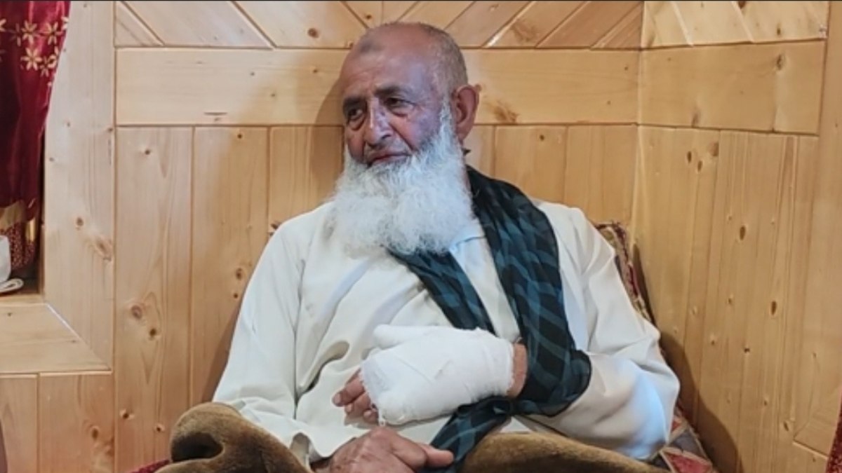 Retired sub-inspector receives eleven stitches after attacked with Axe in Budgam Retired sub-inspector receives eleven stitches after attacked with Axe in Budgam