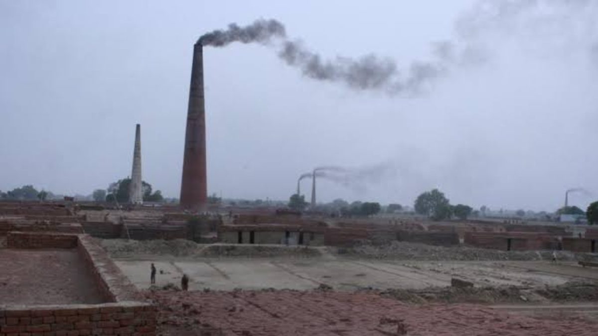 Unregistered, illegal brick Kilns at Budgam: State Taxes dept conducts raid Unregistered, illegal brick Kilns at Budgam: State Taxes dept conducts raid