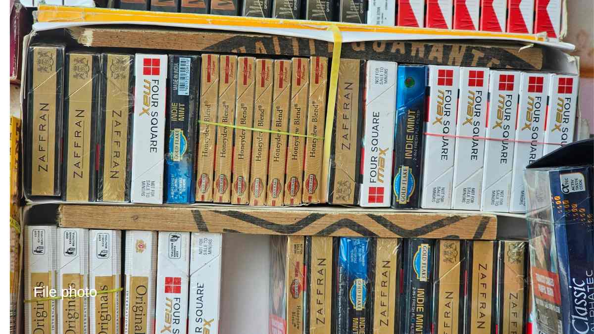 Cigarettes without pictorial warnings worth Rs 101850 seized from various markets in Srinagar Cigarettes without pictorial warnings worth Rs 101850 seized from various markets in Srinagar