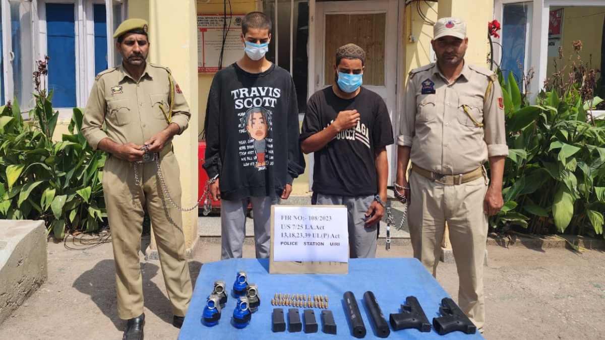 Two LeT associates arrested in Baramulla Two LeT associates arrested in Baramulla