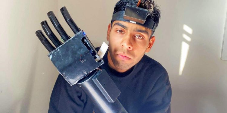 Srinagar teen develops robotic arm controlled by head movements Srinagar teen develops robotic arm controlled by head movements