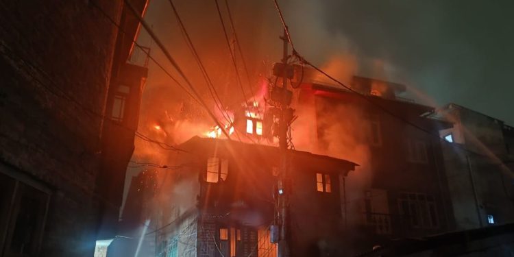 Three residential houses damaged in Srinagar fire incident Three residential houses damaged in Srinagar fire incident