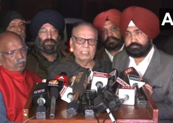 Transport body urges truckers to end protest after meeting with Union home secretary