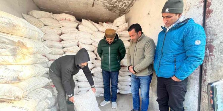 400 bags of un-registered fertilizers seized at Kulgam