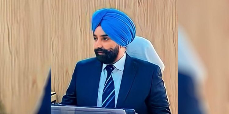 Charandeep takes over as Labour Commissioner J&K Charandeep takes over as Labour Commissioner J&K