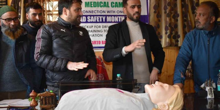 MVD Baramulla boosts driver safety with eye checkups, first aid training