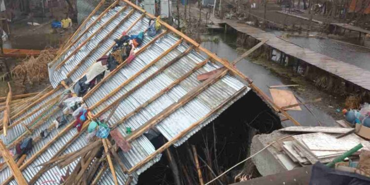 Gusty winds damage three residential houses in Srinagar Gusty winds damage three residential houses in Srinagar