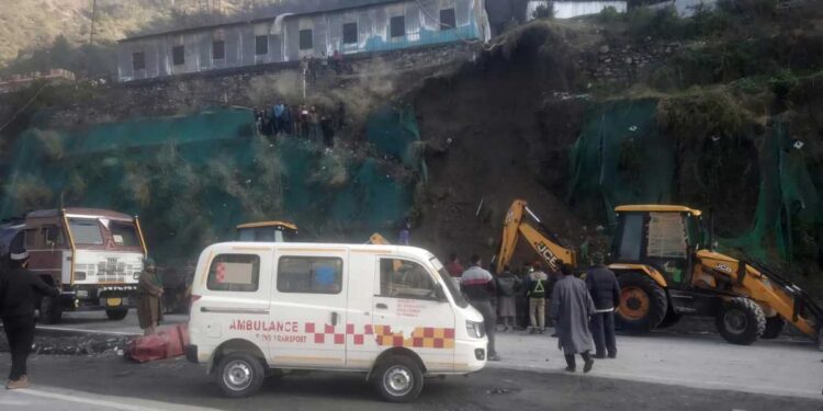 Man dies after hit by debris in Ramban Man dies after hit by debris in Ramban